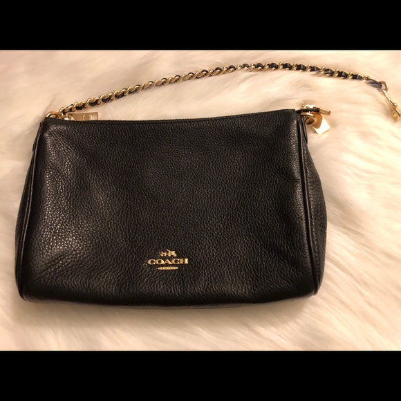 coach carrie crossbody black